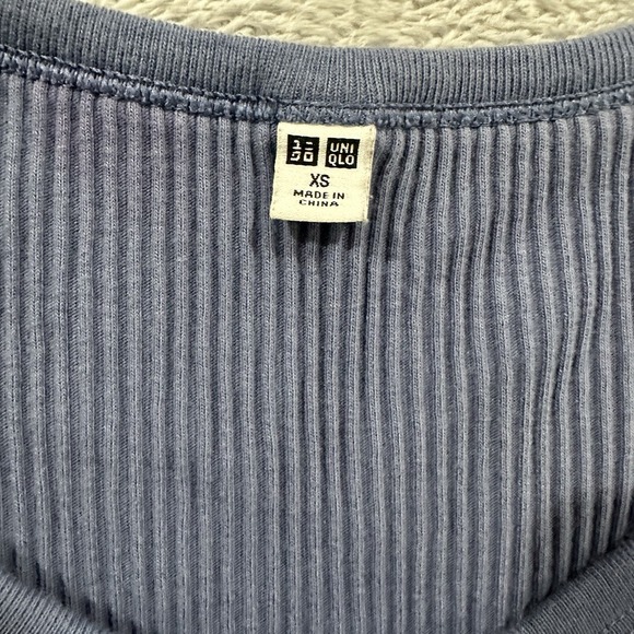 Uniqlo Button Top Shirt Long Sleeve Women XS Blue Ribbed Cozy Casual Normcore - Picture 2 of 7
